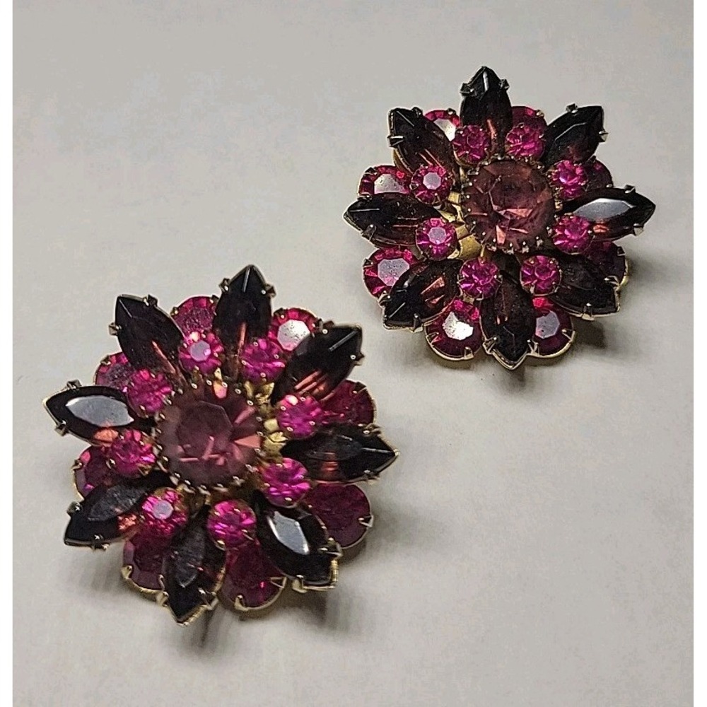 Vintage Judy Lee Fuchsia Rhinestone Cluster Flower Clip-On Earrings Gold Tone